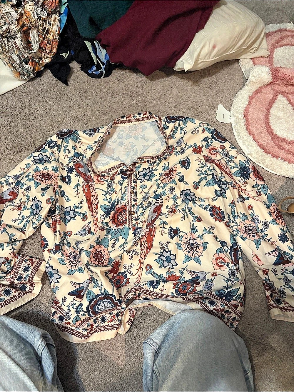 Floral Blouse in Cream & Blue Size XL Like New